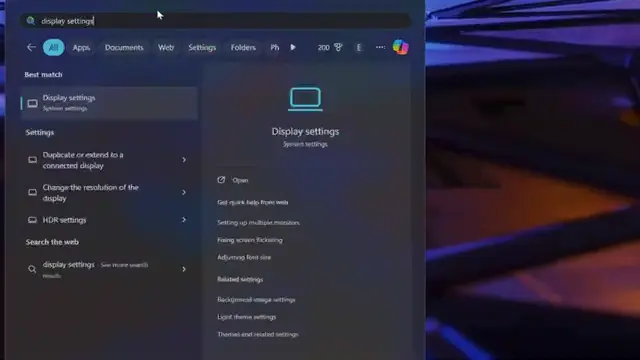 Access Display Settings Windows 10 display settings interface.